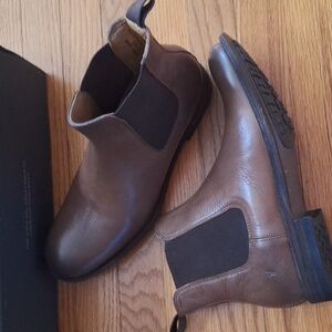 NWT Frey Leather Chelsea Boots Size 9.5 D
